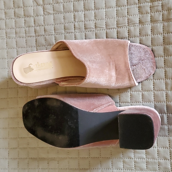 Catherine Malandrino Sandals Women - Picture 4 of 4